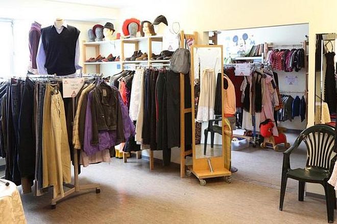 Alle DRK-Shops in Schaumburg wieder geöffnet: Kreisverband schafft neue Lagerkapazitäten